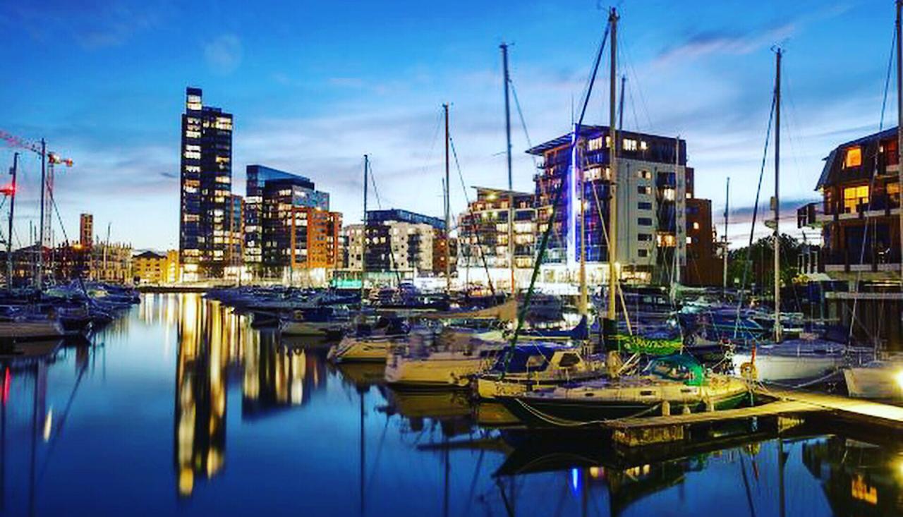 Spacious City Center Apartment By Smart Apartments Short Lets & Serviced Accommodation Apartment Southampton With Free Wifi Exterior photo